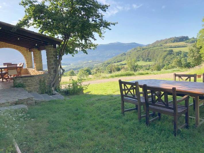 Chambre d’hôte pour 10 personnes, avec vue et jardin à Comps (Rhône-Alpes)