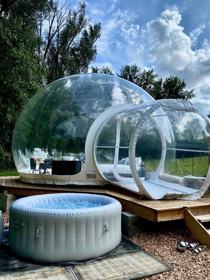 Gîte pour 2 personnes, avec Jacuzzi ainsi que Jardin et Vue dans Heure