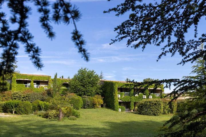 Hôtel pour 2 personnes, avec jardin ainsi que sauna et piscine, animaux acceptés