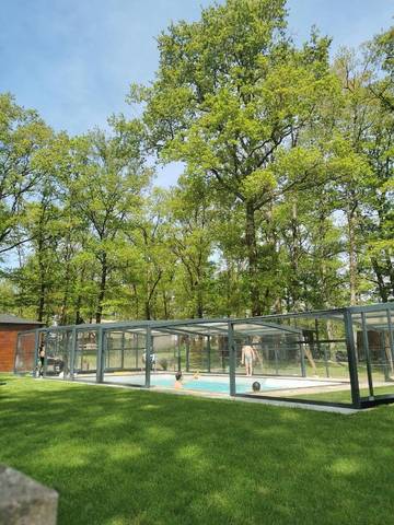 Tente pour 2 personnes, avec jardin ainsi que piscine et terrasse, animaux acceptés dans le Loir-et-Cher