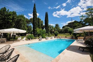 Gîte pour 24 personnes, avec jardin et terrasse à Boisseron