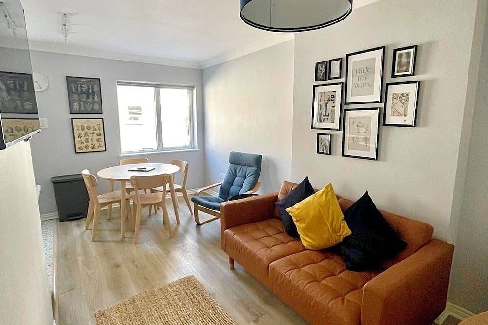 Entire apartment, Fantastic City Centre Location - Sleeps 5 in St Nicholas, Galway
