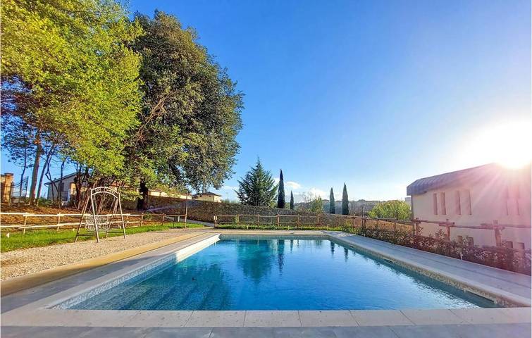 Appartamento per 4 persone, con Piscina e Sauna a Scacciapensieri