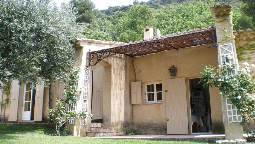 Casa de vacaciones para 6 personas, con terraza además de jardín y piscina - 1