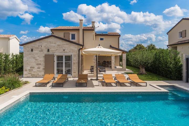 Villa per 6 persone, con giardino e terrazza a Novigrad