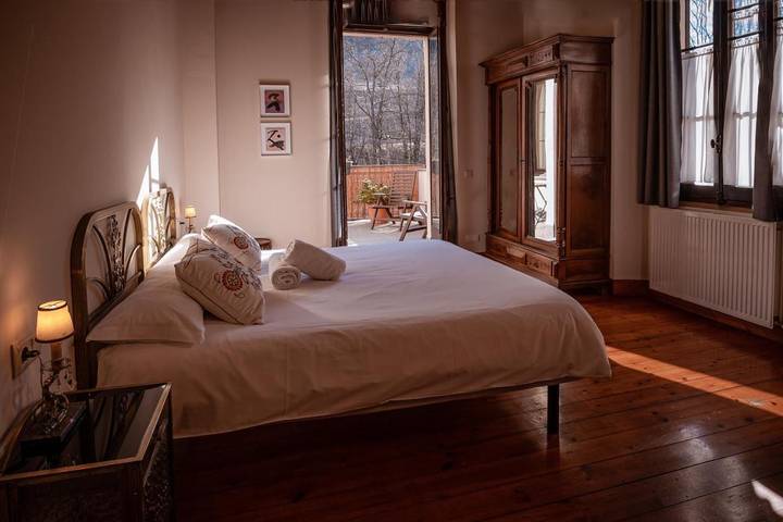 Hôtel pour 24 personnes, avec terrasse à Camprodon - 3