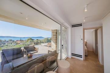 Cottage pour 6 personnes, avec sauna et jardin ainsi que vue et piscine dans Gialova
