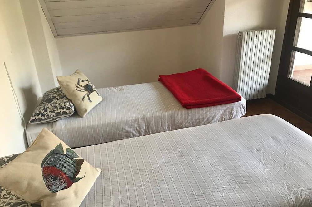 Mansarda di 1 villa con ampio giardino - a 5 min dal centro. in Baveno, Comune di Baveno