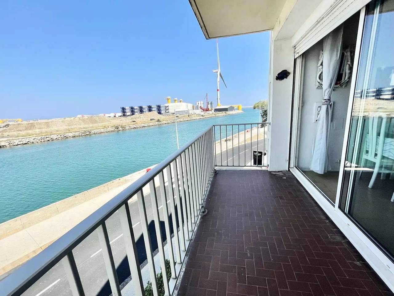 Appartement entier, Face Au Chenal: T2 Avec Balcon Et Parking 4 couchages in Port-la-Nouvelle, Côte méditerranéenne (France)