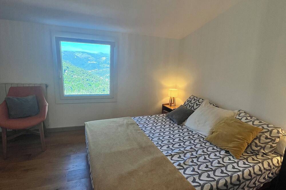 A Provençal house between the sea and the mountains in Saint-Blaise, Mittelmeerküste (Frankreich)