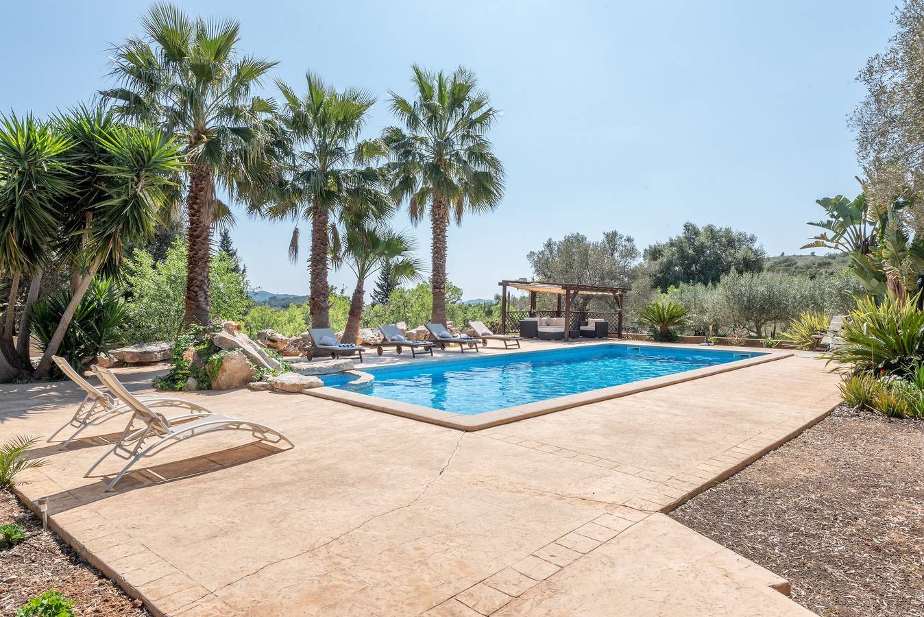 Traumhafte Finca mit Pool, Whirlpool, Wlan und Garten; Parkplätze vorhanden in Artà, Mallorca Osten