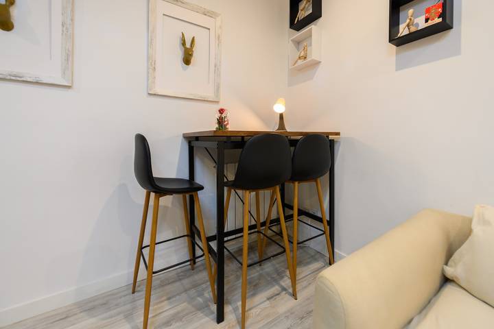 Ganze Ferienwohnung, M Singapur: habitación con comodidad y zo in Centro (Madrid), Madrid