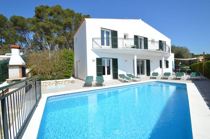 Villa für 8 Personen, mit Balkon und Garten - 1