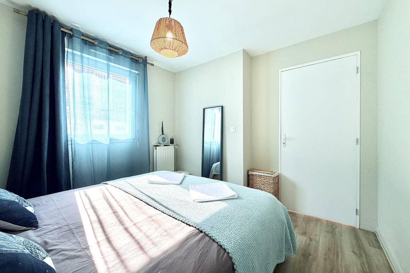 Entire apartment, T2 parking, prox thermes et centre-ville in Aix-les-Bains, Chambéry region