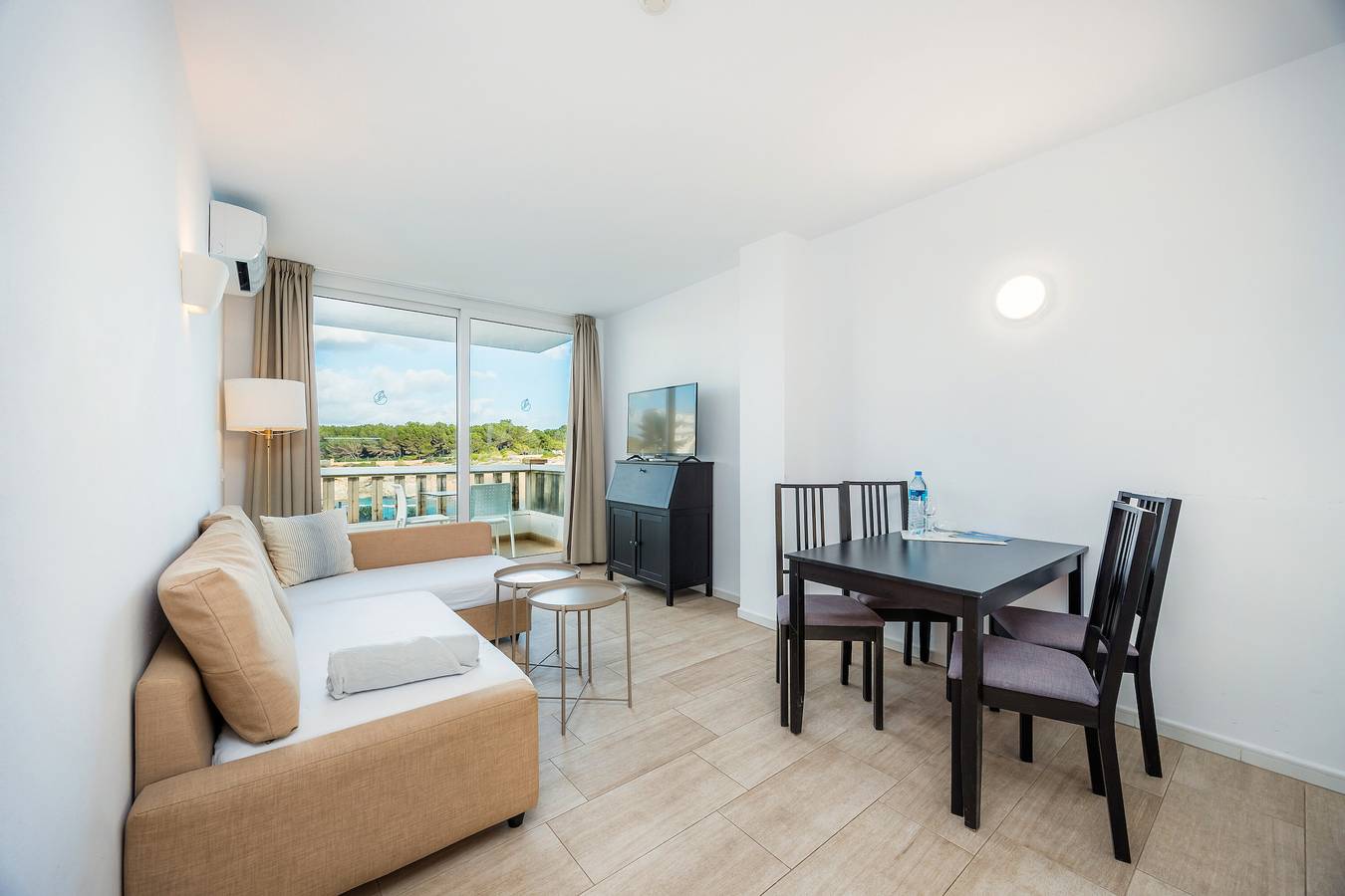 Ferienwohnung 'Meerblick Zimmer 003' mit gemeinsamem Pool, Wi-Fi und Klimaanlage in Portocolom, Felanitx