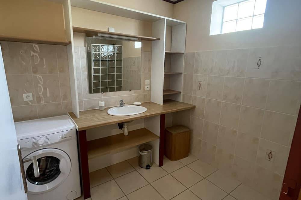 Entire apartment, Very nice cottage 40 m² equipped with swimming poo in Die, Parc naturel régional du Vercors