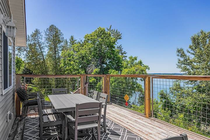 Vacation rental for 12 people, with balcony in Lake Leelanau