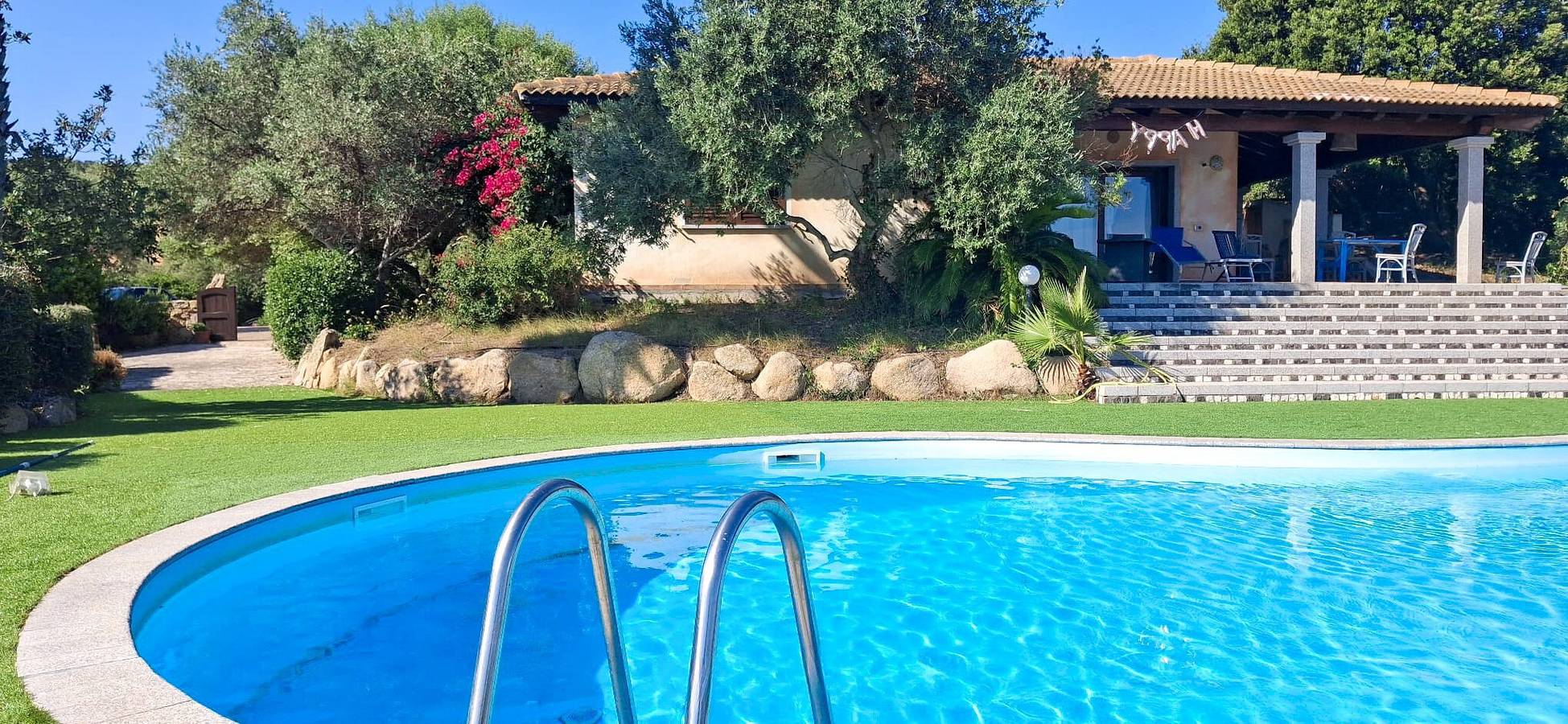Villa 'Roberta con Grande Piscina Privata', Vista Mare, Wi-Fi e Aria Condizionata in Tergu, Provincia di Sassari
