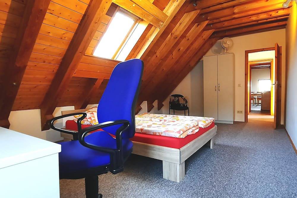 Ganze Wohnung, Unterkunft nahe Berlin: ab 30,-/p.P. - ideal für Firmen, auch längerfristig in Zeuthen, Dahme-Seengebiet