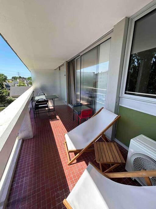 Appartement entier, One-Bedroom Apartment in Massy, Essonne