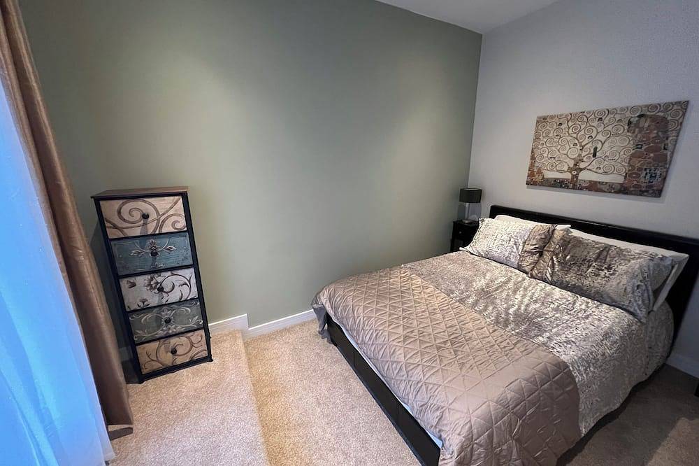 Ganze Wohnung, Glastonbury Gem, 2 Bedroom Apt, Overlooking High Street, Sleeps Up To 5 in Glastonbury, Somerset