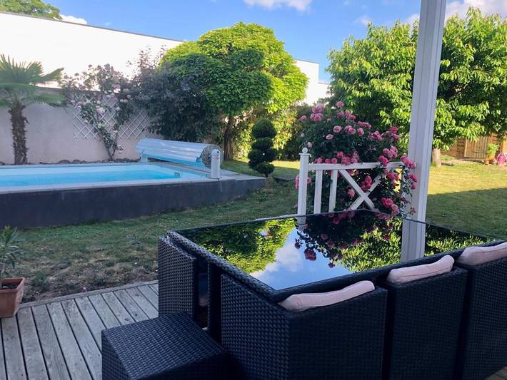 Apartamento de vacaciones para 2 personas, con piscina además de jardín y vistas - 1