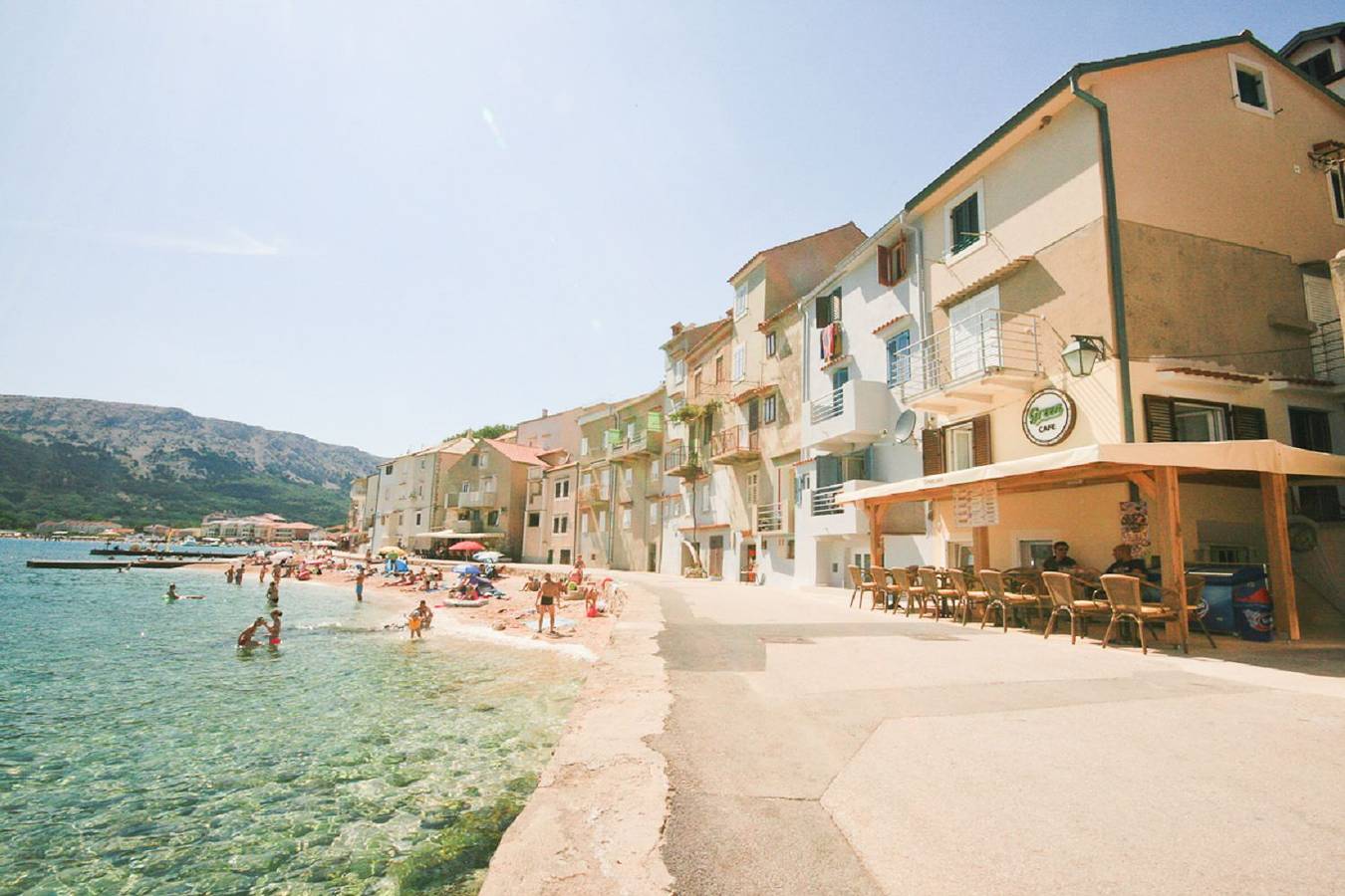 Ganze Wohnung, Erste Reihe zum Meer in Baska, Krk