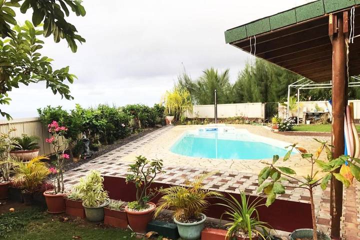 Gîte pour 2 personnes, avec vue ainsi que terrasse et piscine dans Mahina - 2