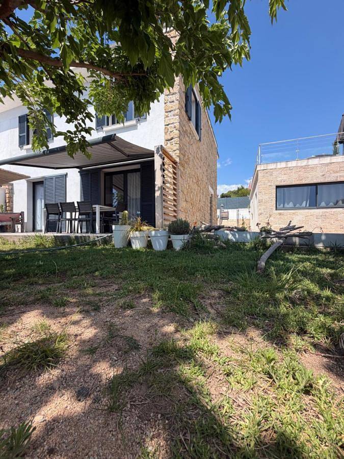 Villa pour 8 personnes, avec piscine ainsi que jardin et vue à Ajaccio - 4