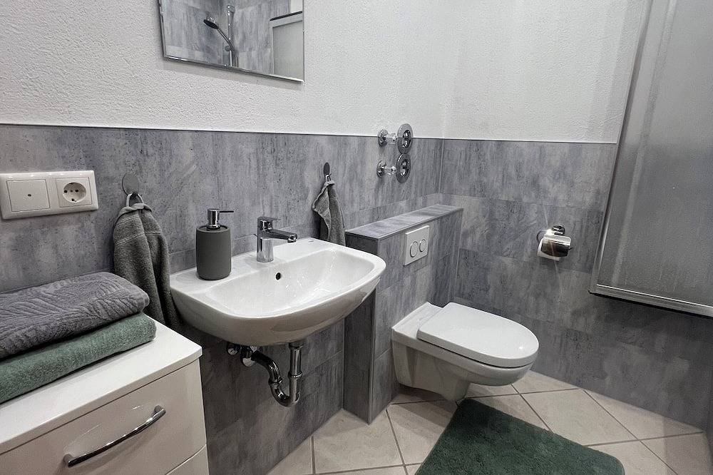 Ganze Wohnung, Apartment 32 qm für 2 Personen mit Terrasse in Bad Aibling, Landkreis Rosenheim