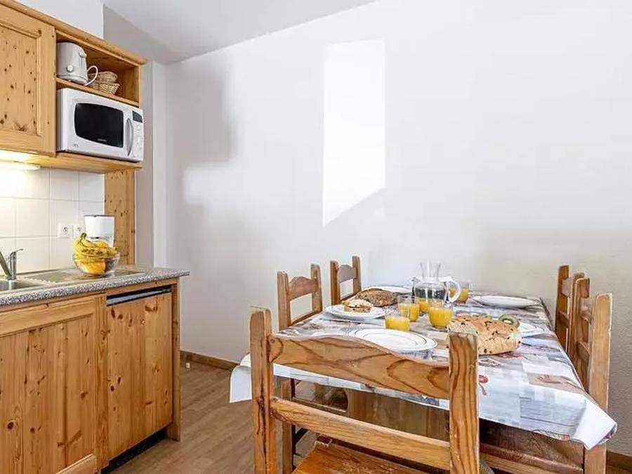 Madame Vacances - Résidence Les Fermes de Saint Sorlin - Appartement 5 personnes - 2 pièces - 5 personnes in Saint-Sorlin-d'Arves, Région de Saint-Jean-de-Maurienne