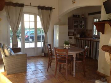 Maison De Vacances pour 3 Personnes dans Apt, Parc naturel régional du Luberon, Photo 3