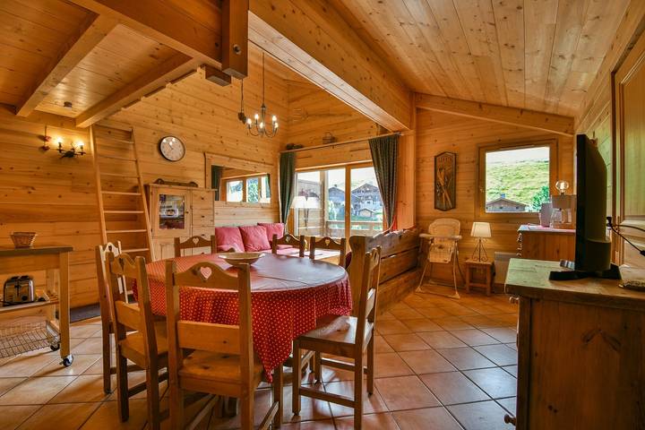 Apartamento entero, Apartamento de vacaciones para 8 personas con balcón in Chinaillon, Le Grand-Bornand