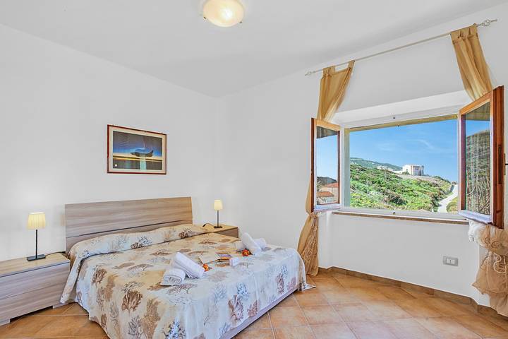 Gîte pour 4 personnes, avec Vue sur l’océan et Bassin pour enfant à Sassari