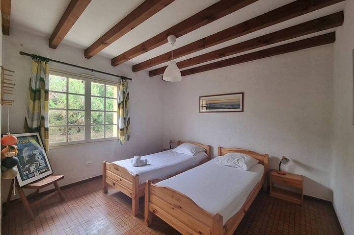 Gîte pour 5 personnes, avec jardin dans Plage Naturistes - 2