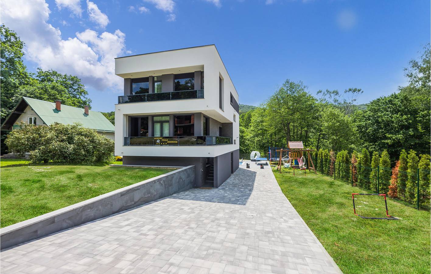 Gemütliche 2-Zimmer-Wohnung mit beheiztem Pool und Terrasse in Pozega-Slawonien