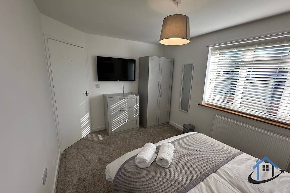 King or twin beds free parking x3 wifi corporates\n in Kettering, Northamptonshire