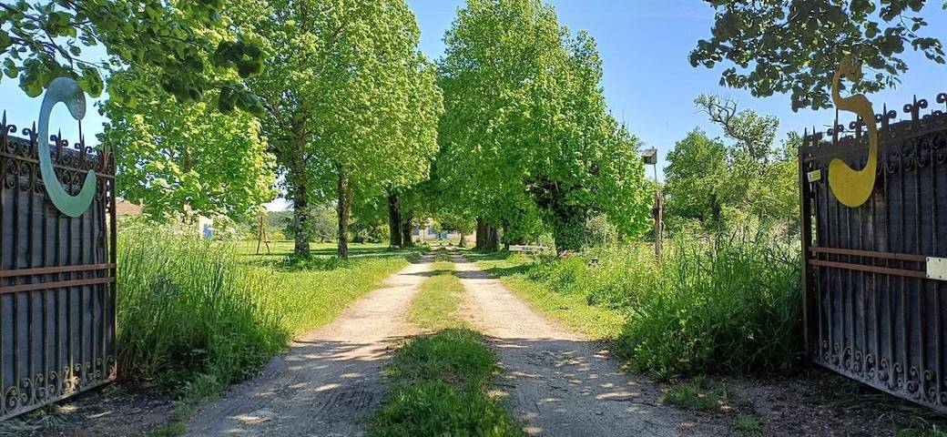 Location de vacances pour 10 personnes, avec terrasse et piscine ainsi que vue sur le lac et vue, animaux acceptés à Guîtres - 2