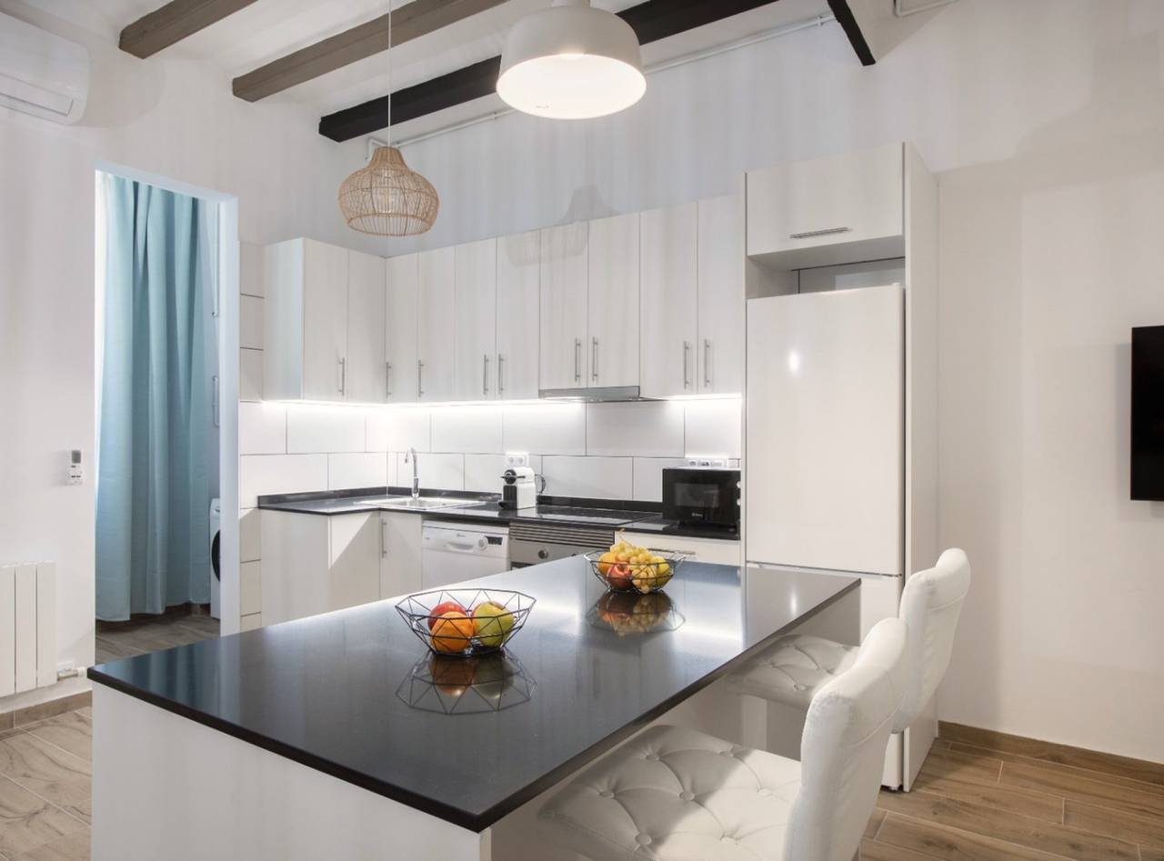 Apartamento inteiro, Les Corts - Bright and cozy flat in Centro Barcelona, Barcelona