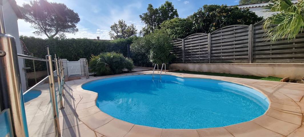 Villa pour 6 personnes, avec piscine ainsi que jardin et terrasse dans Saint-Aygulf - 3