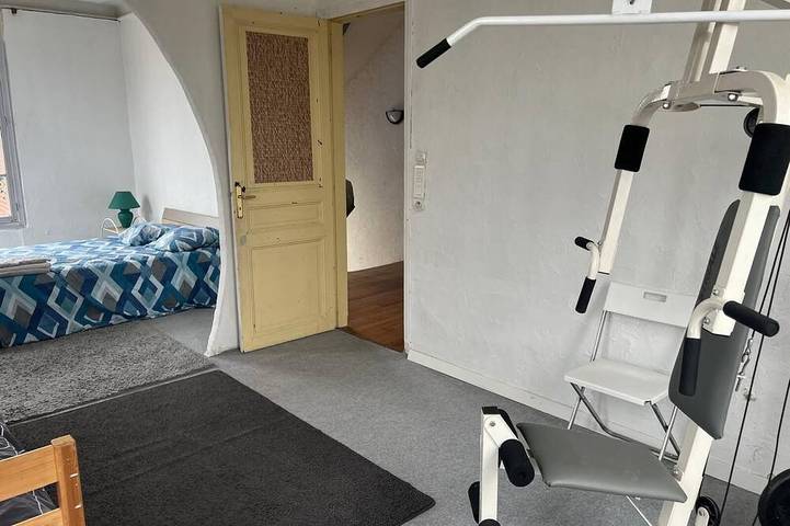 Large 250 m² house with secure private parking - Argenteuil, near Paris in Argenteuil, Val-d'Oise