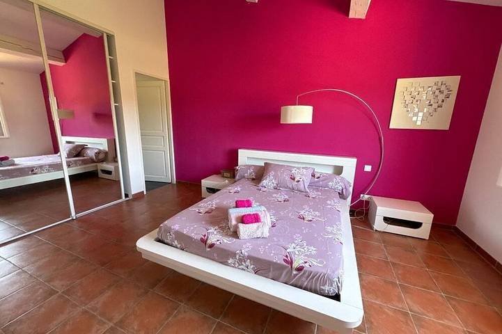 Maison chaleureuse de 5 chambres située en Provence idéale pour les familles in Brue-Auriac, Région de Brignoles