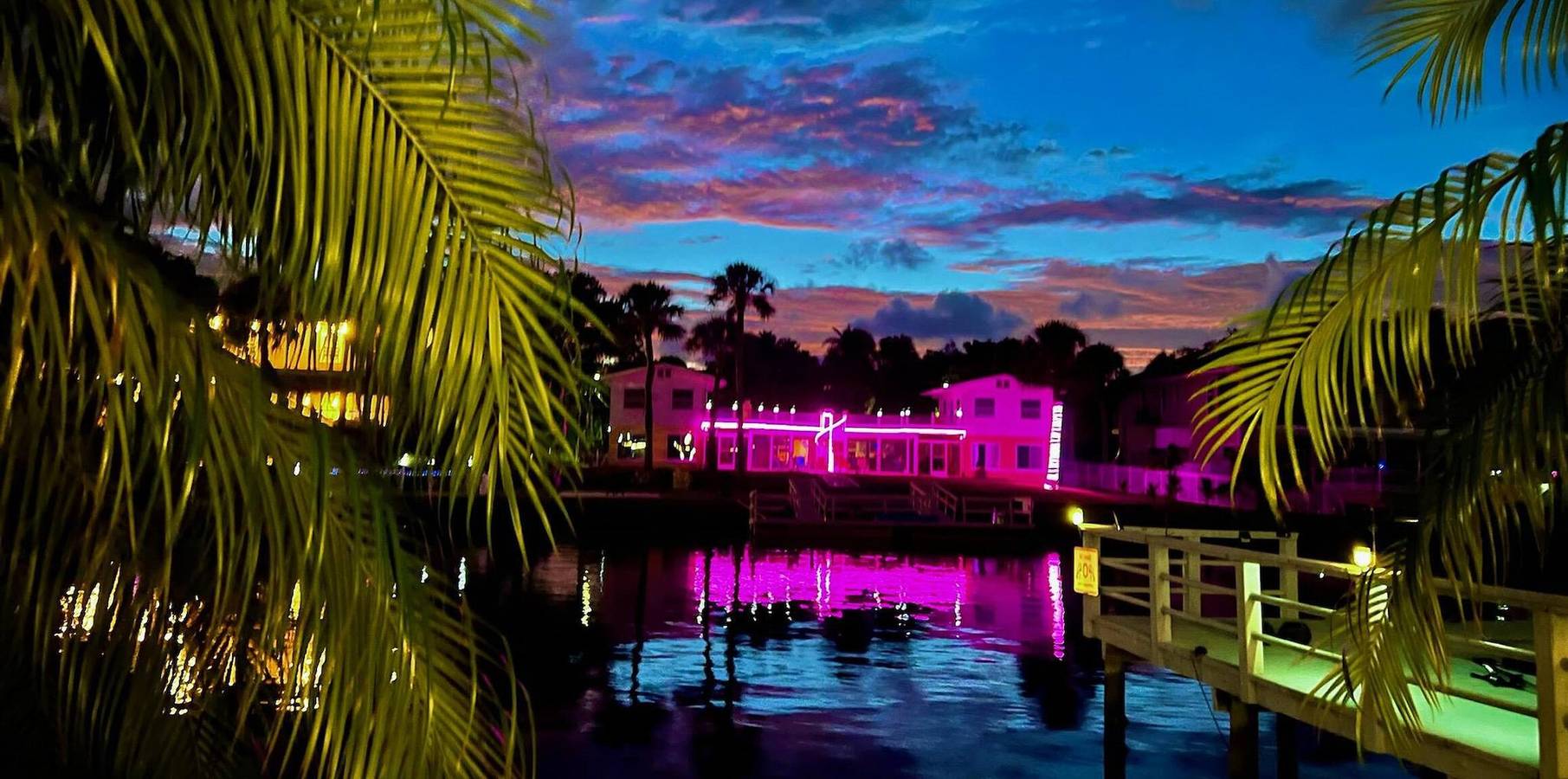 Ganzes Studio, Die Meerjungfrau auf dem Cotee River in New Port Richey, Pasco County