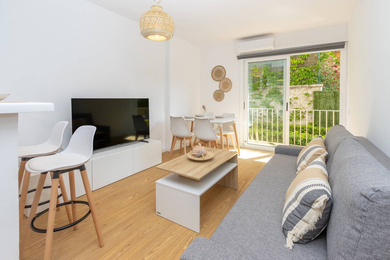 Appartement entier, Apartamento familiar con piscina junto a la playa in Central Lloret de Mar, Lloret de Mar