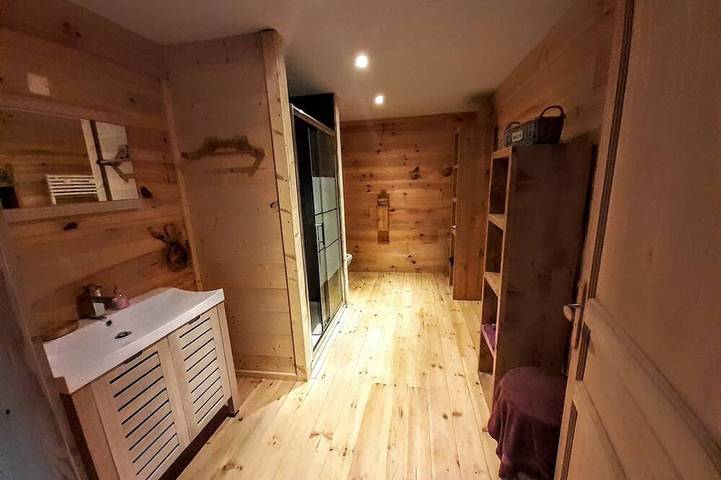 Gîte pour 17 personnes, avec balcon, animaux acceptés à Formiguères - 4