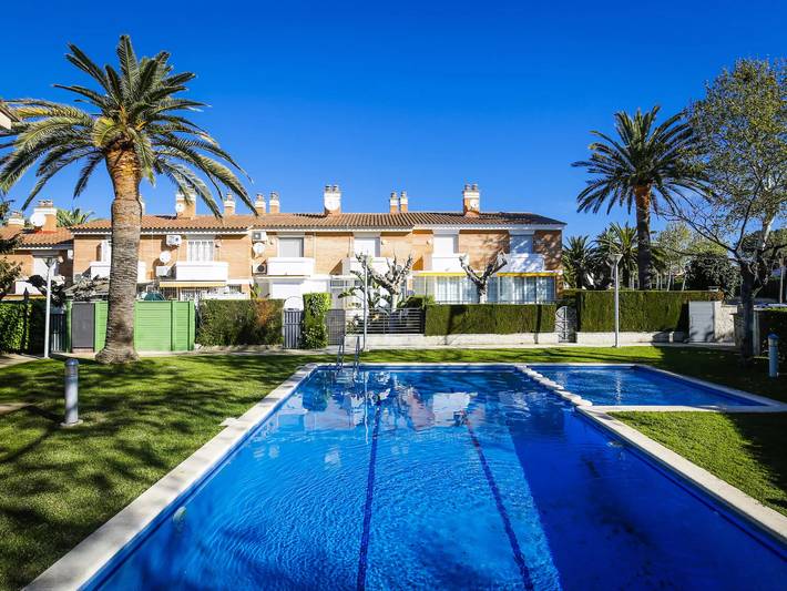 Villa pour 8 personnes, avec piscine et jardin, animaux acceptés à Cambrils - 3