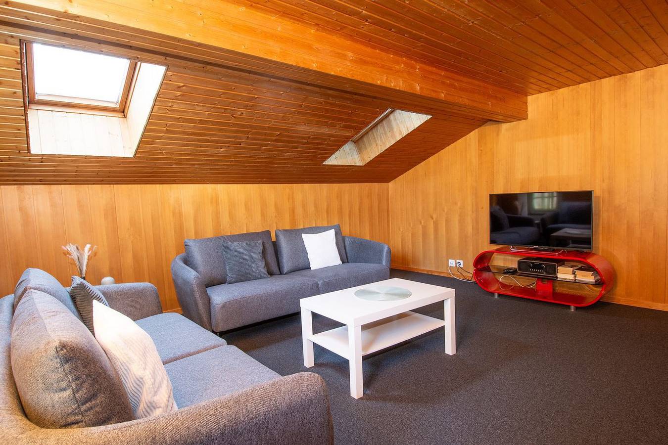 Ganze Wohnung, Kürzlich renovierte 3 Zimmer Ferienwohnung  mitten im Dorfzentrum. in Adelboden, Frutigen - Lenk - Adelboden