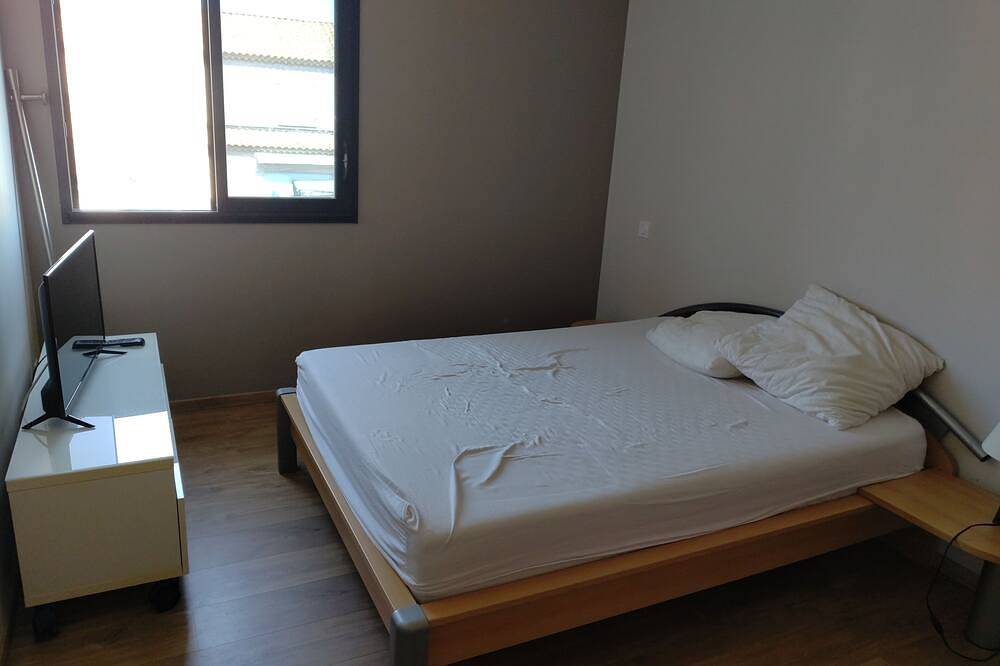 Entire apartment, Luxury apartment with terrace in Vic-la-Gardiole, Côte d'Améthyste