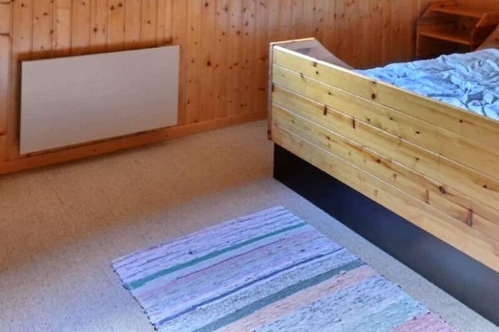 Chalet confortable sur 2 étages pour 8 personnes, salon, cuisine séparée avec lave-vaisselle, 2 cham in Grimentz, Anniviers