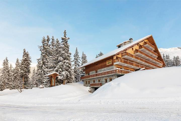 Chalet for 4 people, with Balcony and Hot tub as well as Terrace and Sauna in Méribel